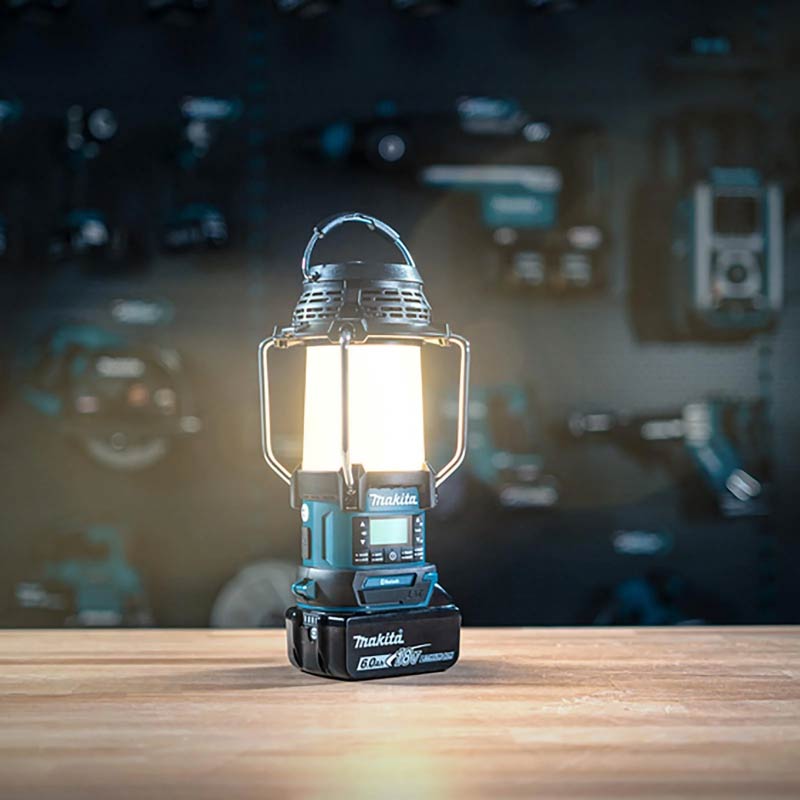 MAKITA CORDLESS RADIO WITH LATERN DMR055 - Image 2